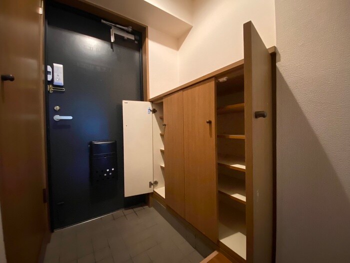 物件内観写真16　(靴箱)