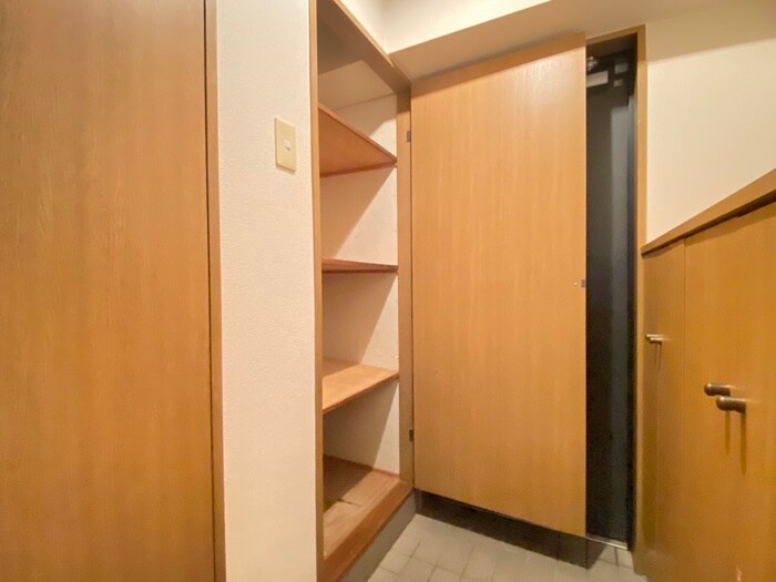 物件内観写真17　(靴箱)