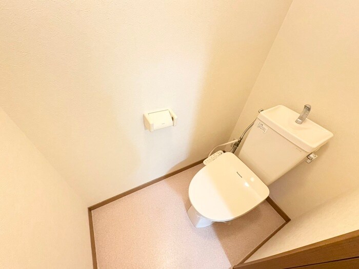 物件内観写真12　(トイレ)