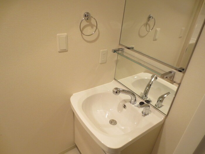 物件内観写真11　(洗面)