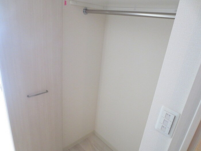 物件内観写真15　(収納)