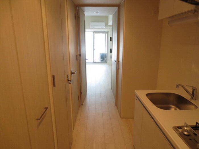 物件内観写真16　(廊下)