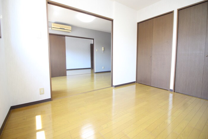 物件内観写真9　(居室)