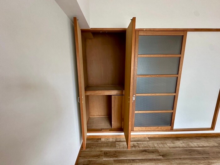 物件内観写真10　(収納)