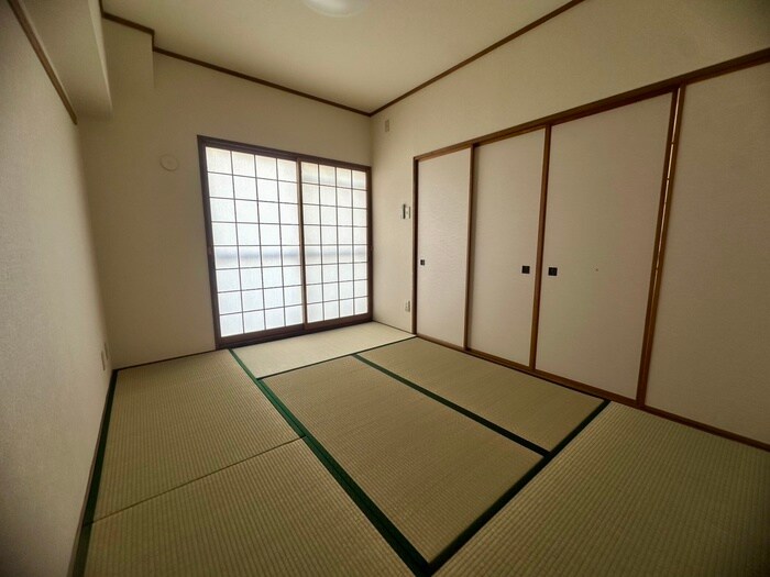 物件内観写真11　(居室)