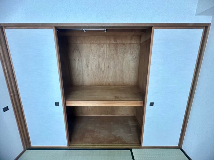 物件内観写真12　(収納)
