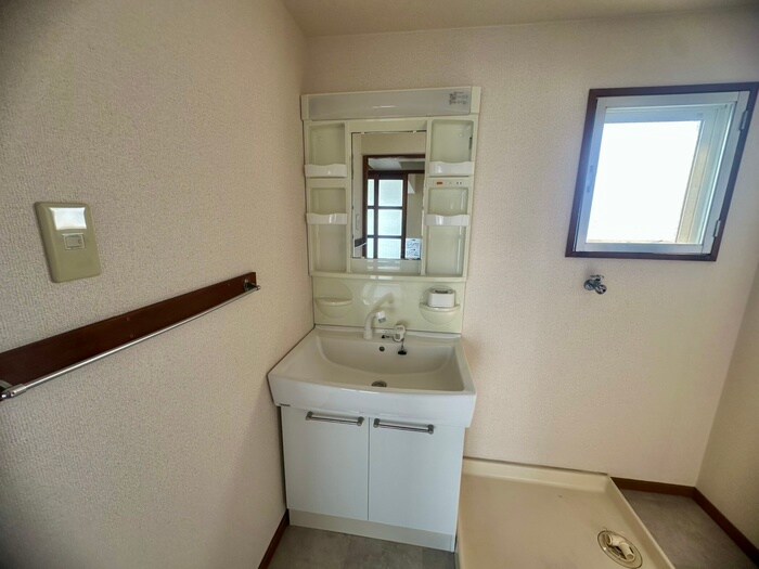 物件内観写真14　(洗面)