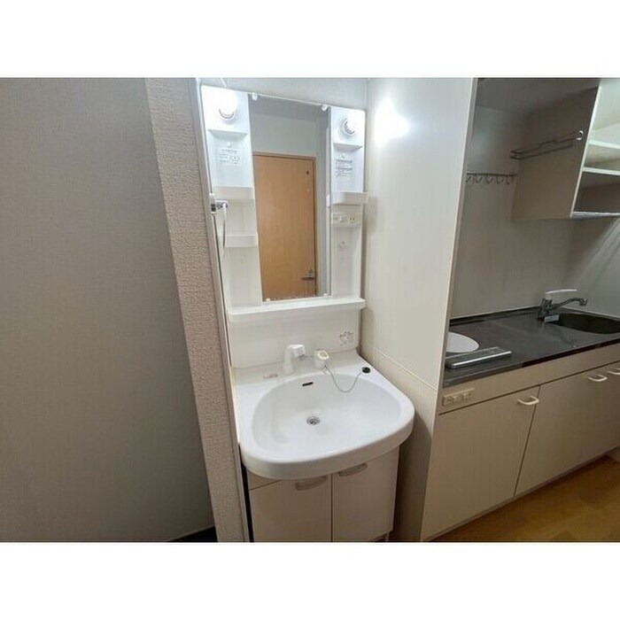 物件内観写真12　(洗面)