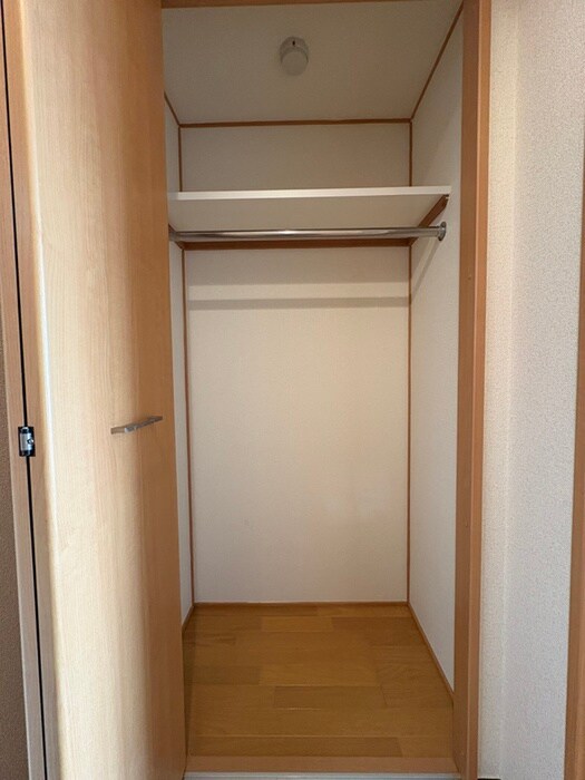 物件内観写真12　(収納)