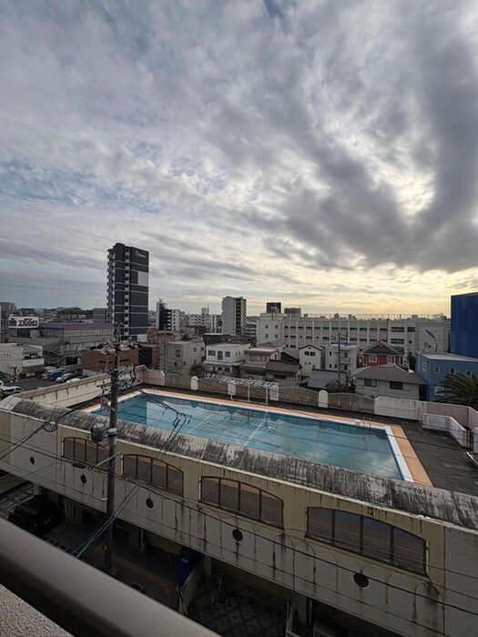 物件内観写真14　(室内からの展望)