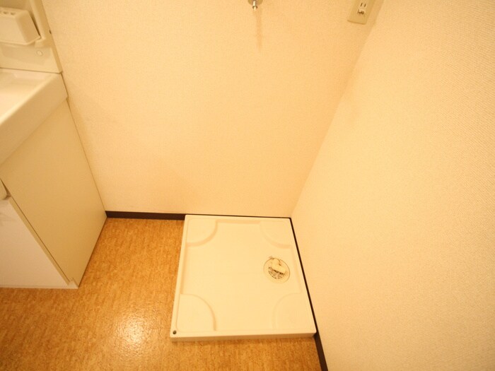 物件内観写真21　(洗濯機置場)