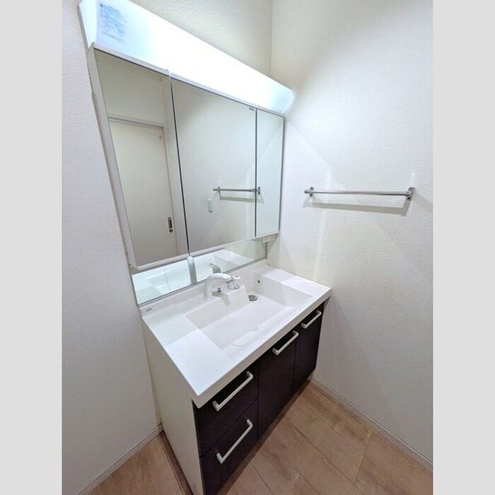 物件内観写真11　(洗面)