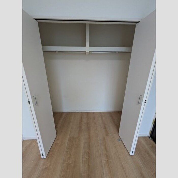 物件内観写真12　(収納)