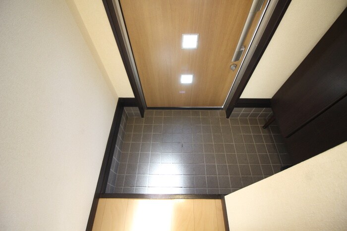 物件内観写真19　(玄関)
