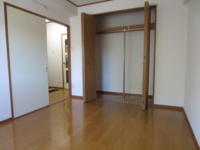 物件内観写真12　(収納)