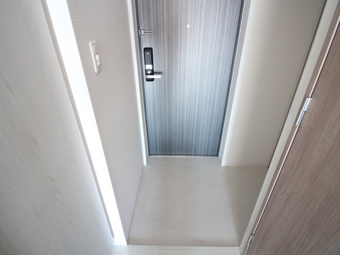 物件内観写真17　(玄関)