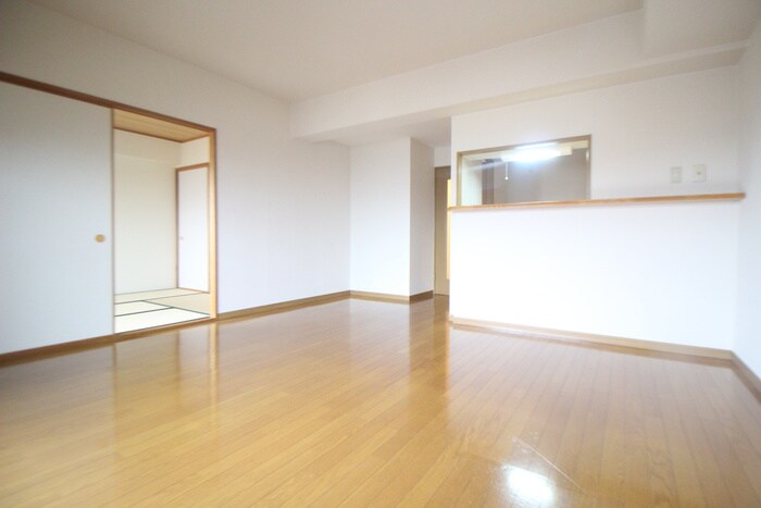 物件内観写真8　(居室)