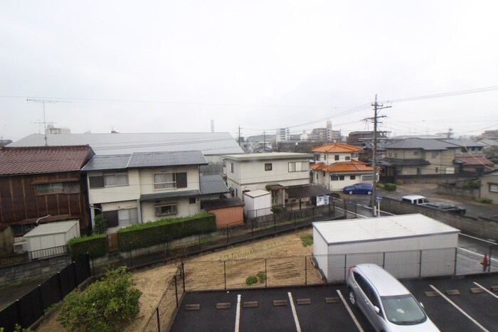 物件内観写真16　(室内からの展望)