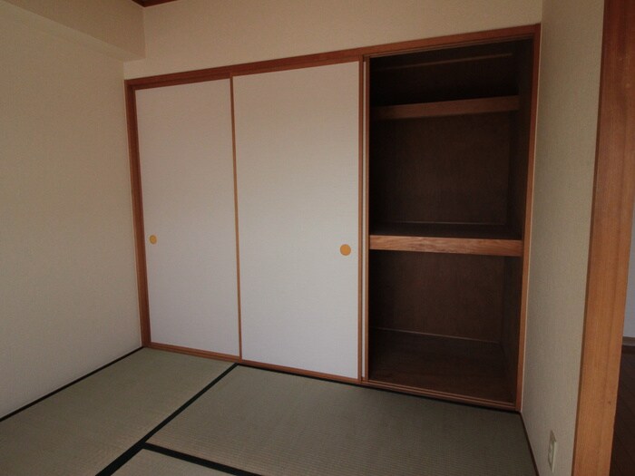 物件内観写真16　(収納)