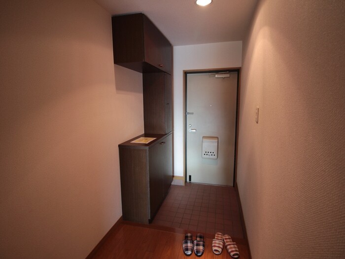 物件内観写真21　(玄関)