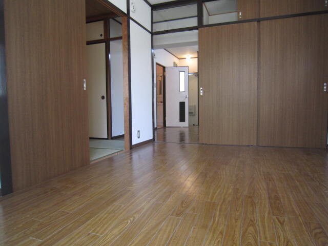 物件内観写真8　(居室)