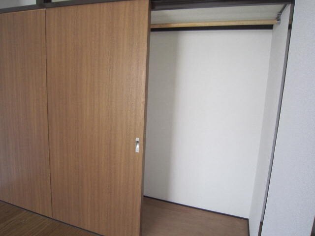 物件内観写真12　(収納)