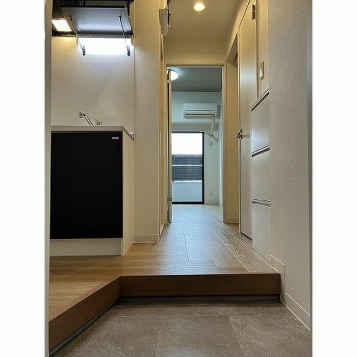 物件内観写真16　(玄関)