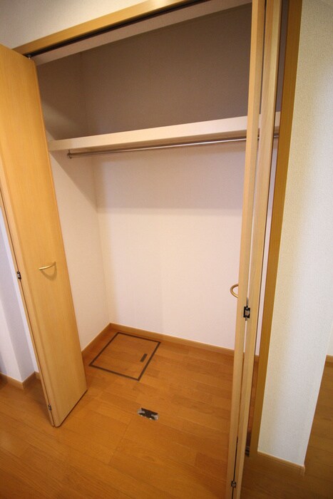 物件内観写真17　(収納)