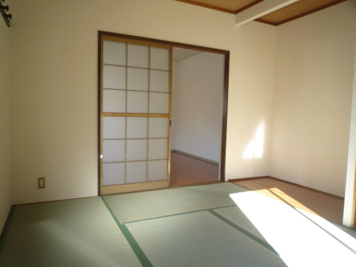 物件内観写真15　(居室)