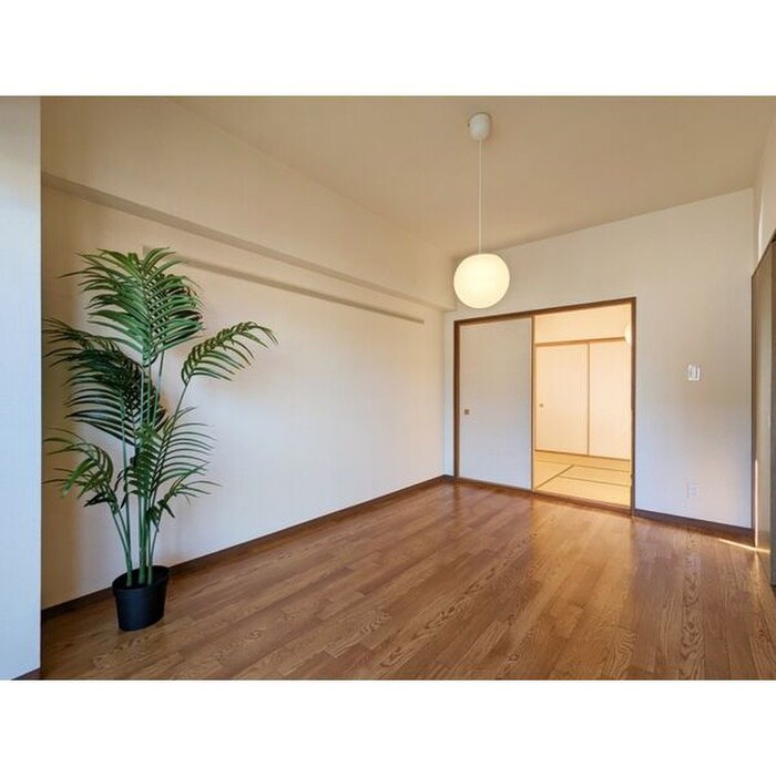 物件内観写真8　(居室)