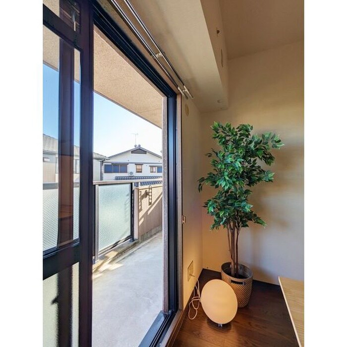 物件内観写真9　(ベランダ・バルコニー)