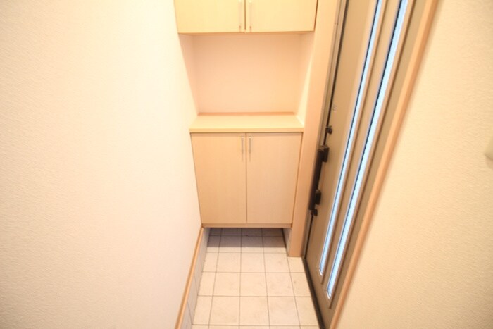 物件内観写真17　(玄関)
