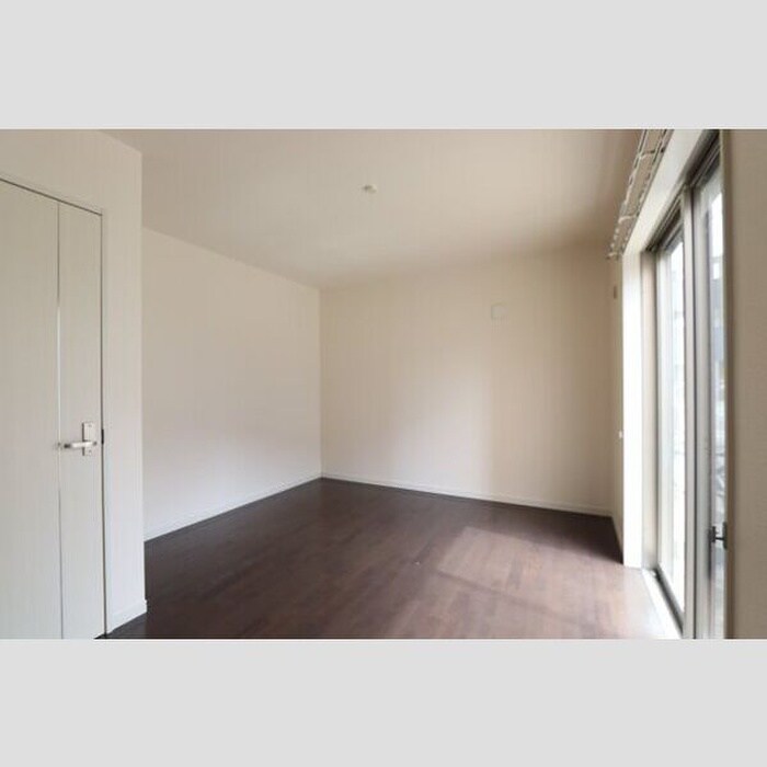 物件内観写真11　(居室)