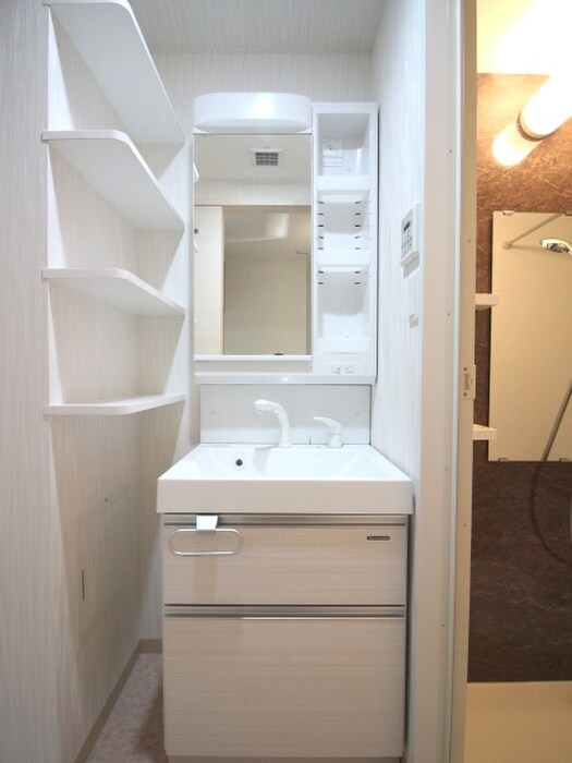 物件内観写真11　(洗面)