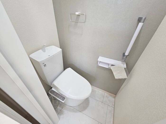 物件内観写真9　(トイレ)