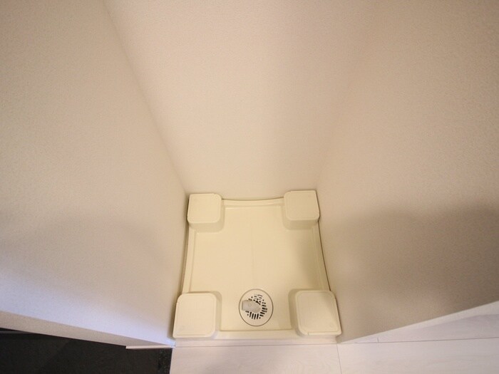 物件内観写真11　(洗濯機置場)