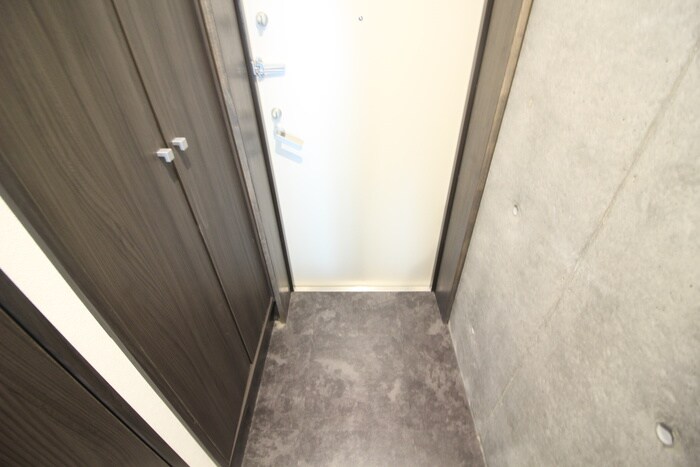 物件内観写真7　(玄関)