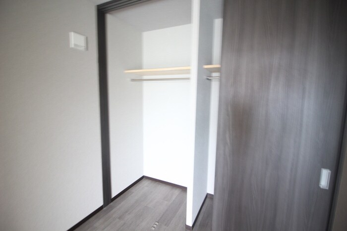 物件内観写真12　(収納)