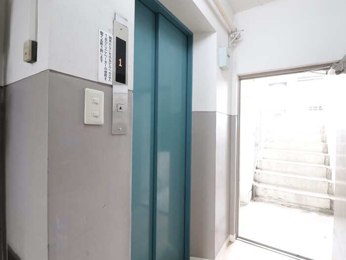 物件外観写真4　(建物設備)