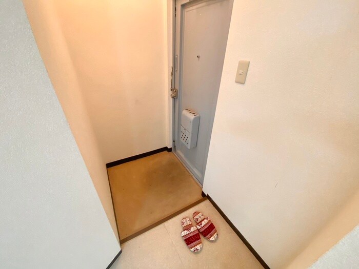物件内観写真13　(玄関)