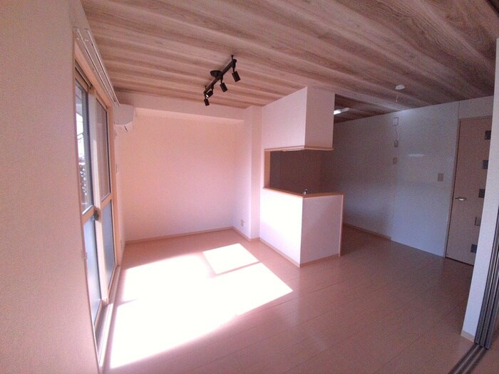 物件内観写真4　(居室)