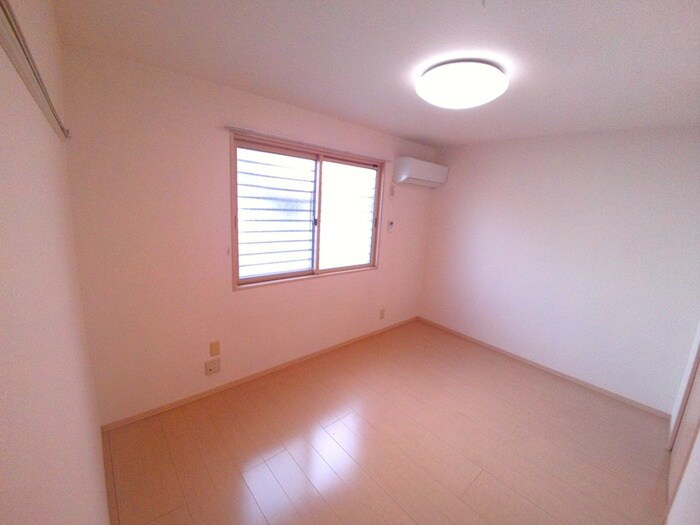 物件内観写真15　(居室)