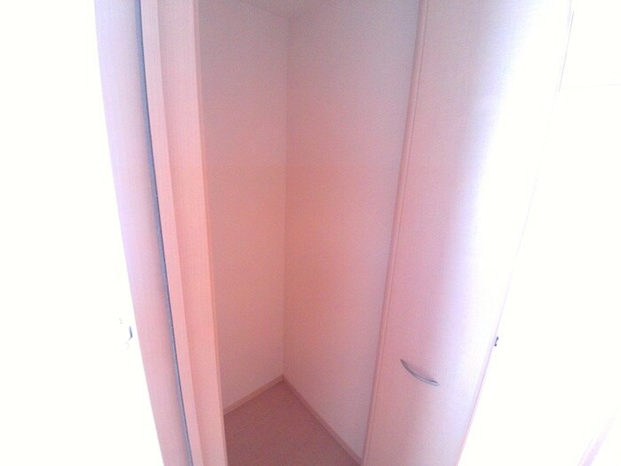 物件内観写真18　(収納)