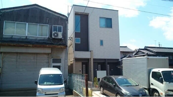 物件外観写真1　(外観写真)