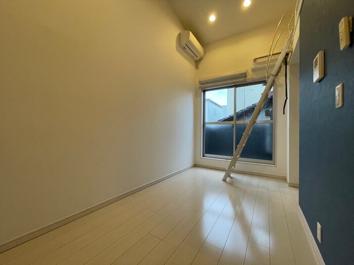 物件内観写真10　(居室)