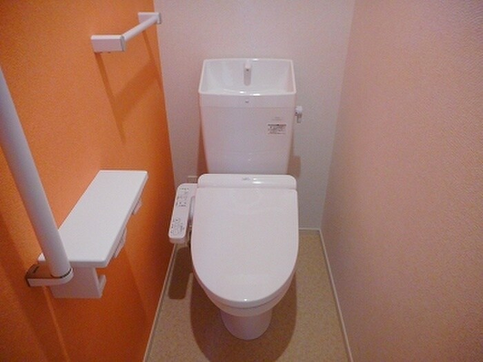 物件内観写真7　(トイレ)