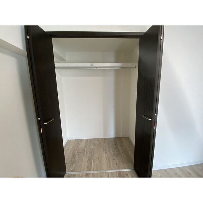 物件内観写真12　(収納)