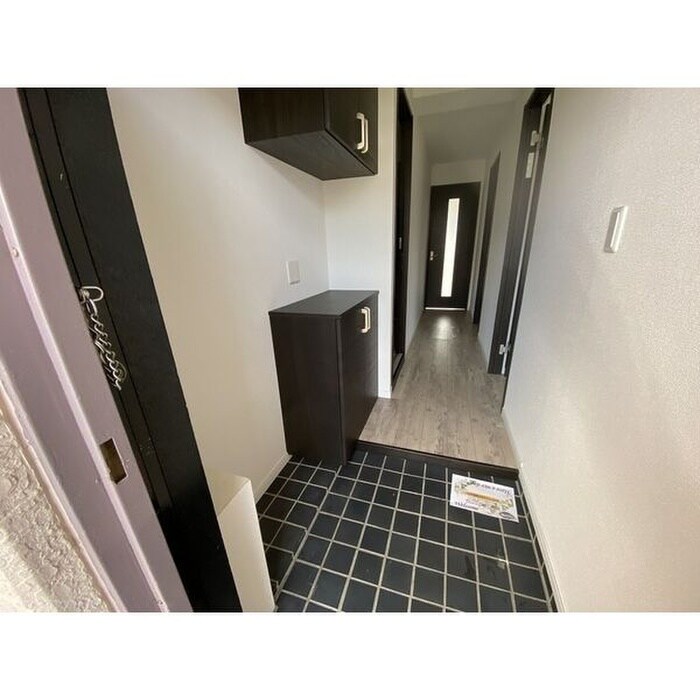 物件内観写真14　(玄関)