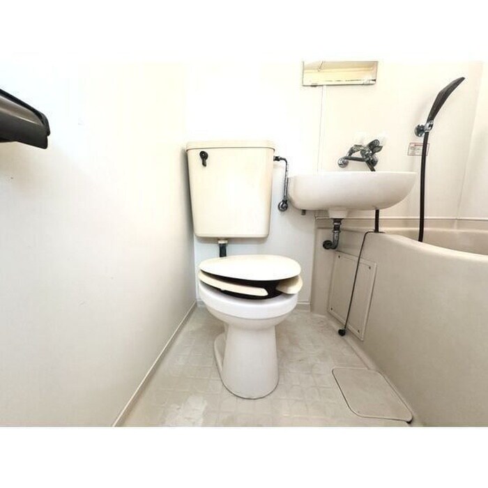 物件内観写真12　(トイレ)