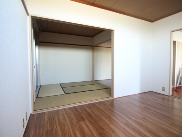 物件内観写真7　(居室)